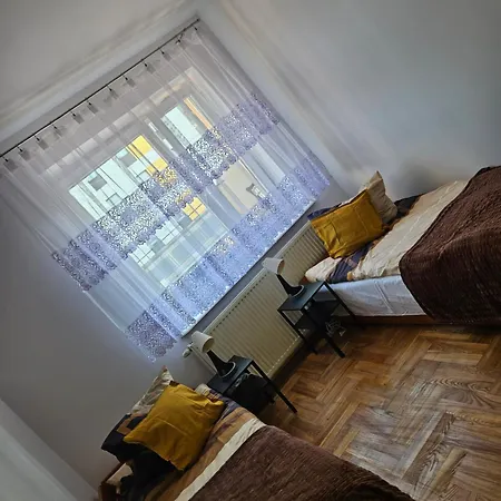 Kamelarny Dla Seniorow Z Celodobowa Opieka Wera Hostel *